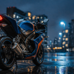 moto 4 temps 125 stationnée en ville